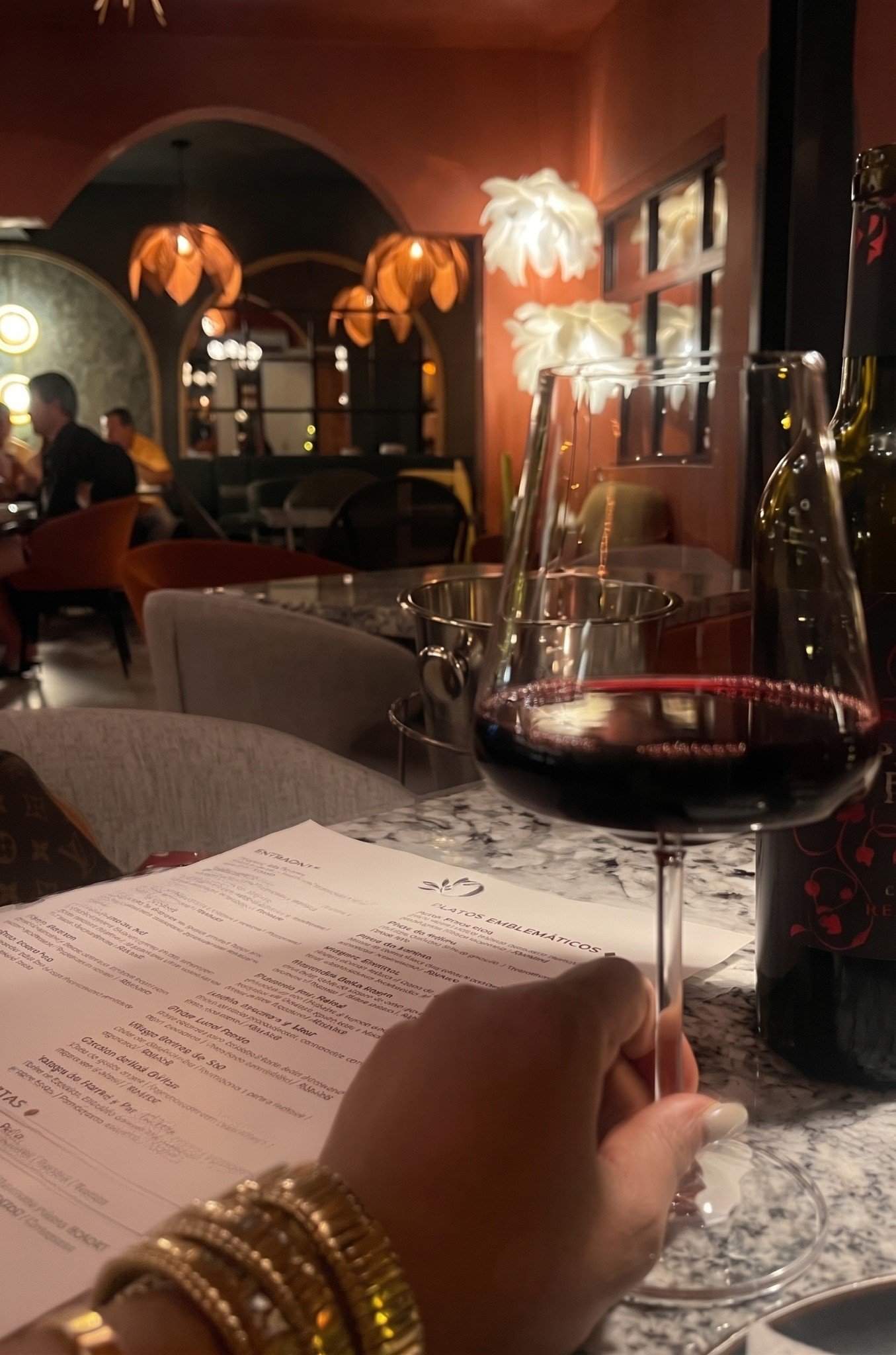 Vino y comida